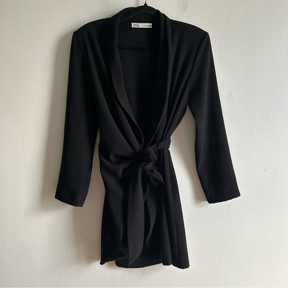 Zara Black Long Sleeves Wrap Dress - Picture 2 of 11